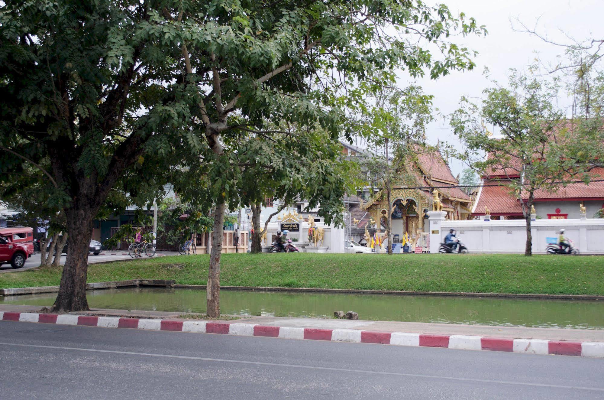 i-smile&U2 Hostel Chiang Mai Exterior foto